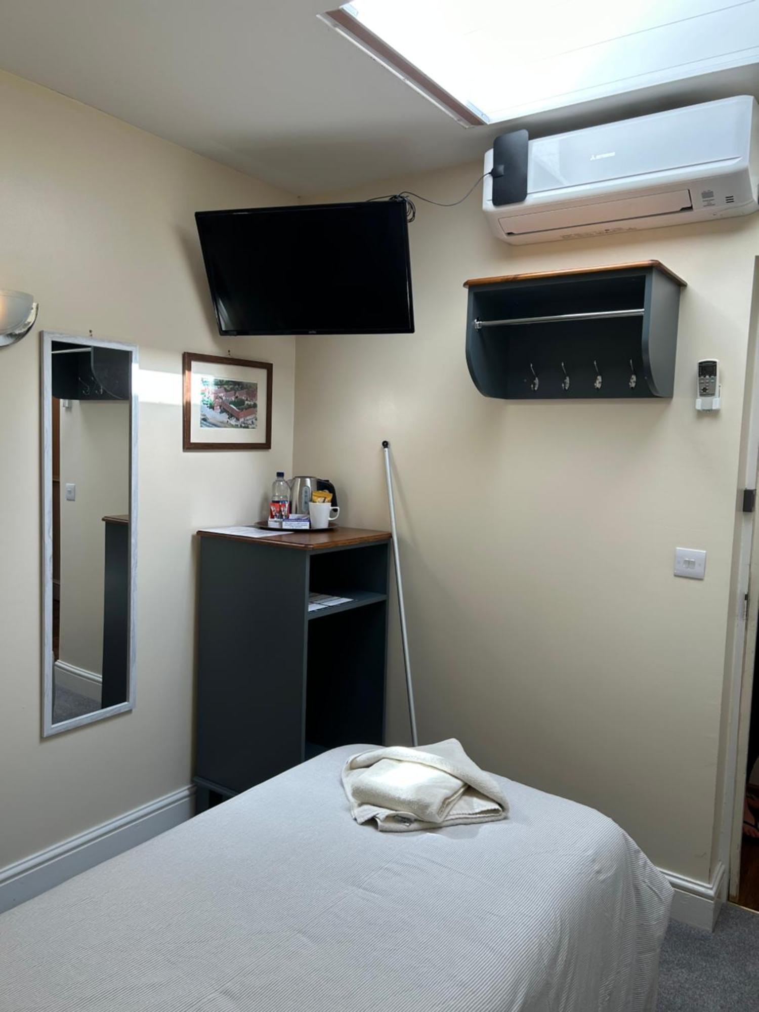 Halfway House Inn Country Lodge Γέοβιλ Εξωτερικό φωτογραφία