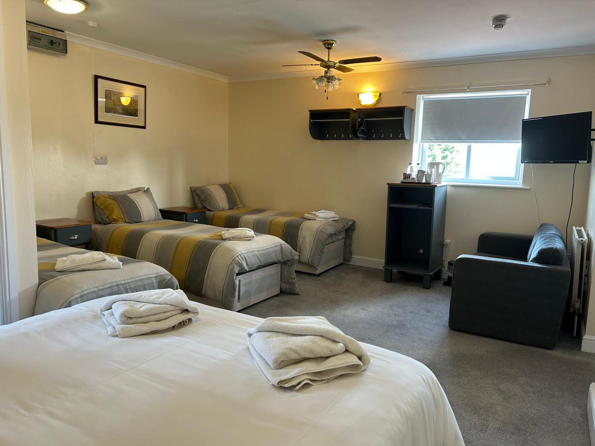 Halfway House Inn Country Lodge Γέοβιλ Εξωτερικό φωτογραφία